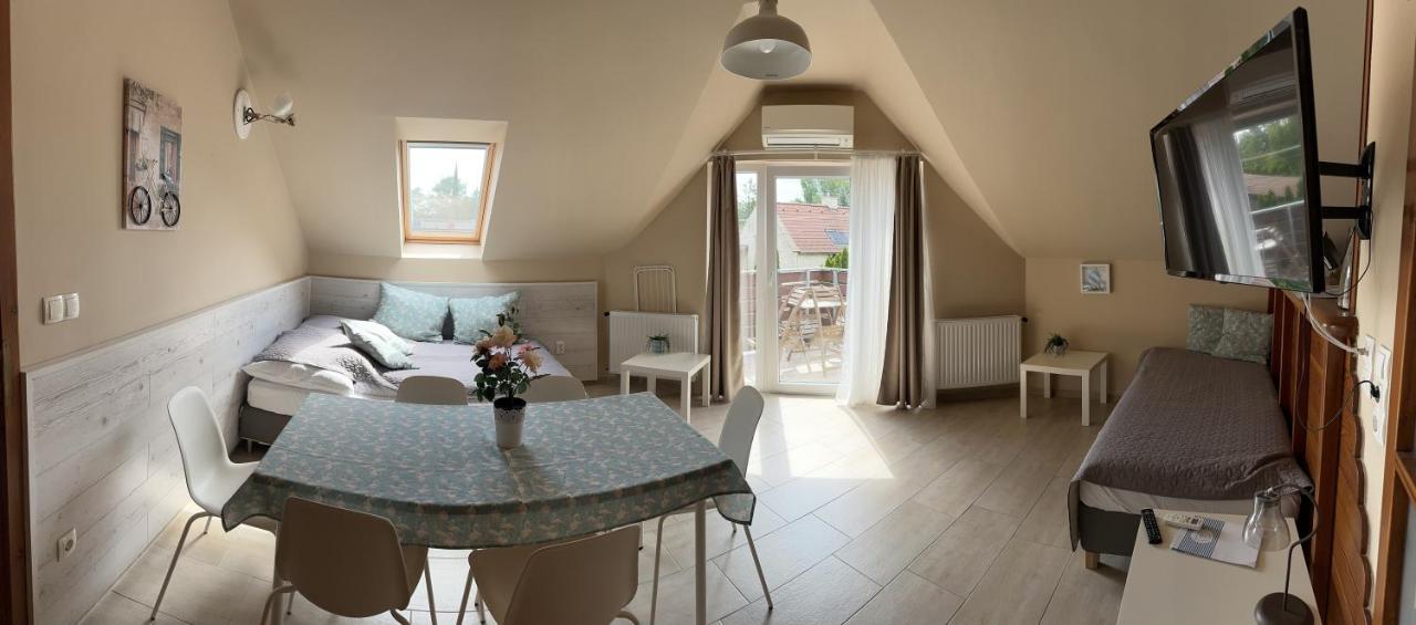 Topart Apartman I Balatonfenyves Exterior photo